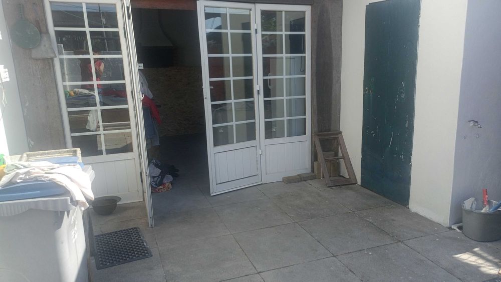 Aluga Anexo de moradia T1