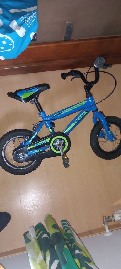 Bicicleta de crianca