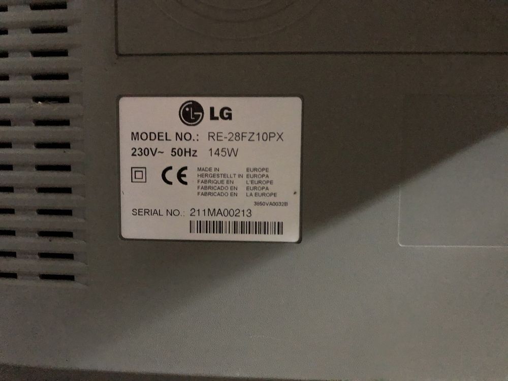 Tv LG Flatron 28’, em bom estado