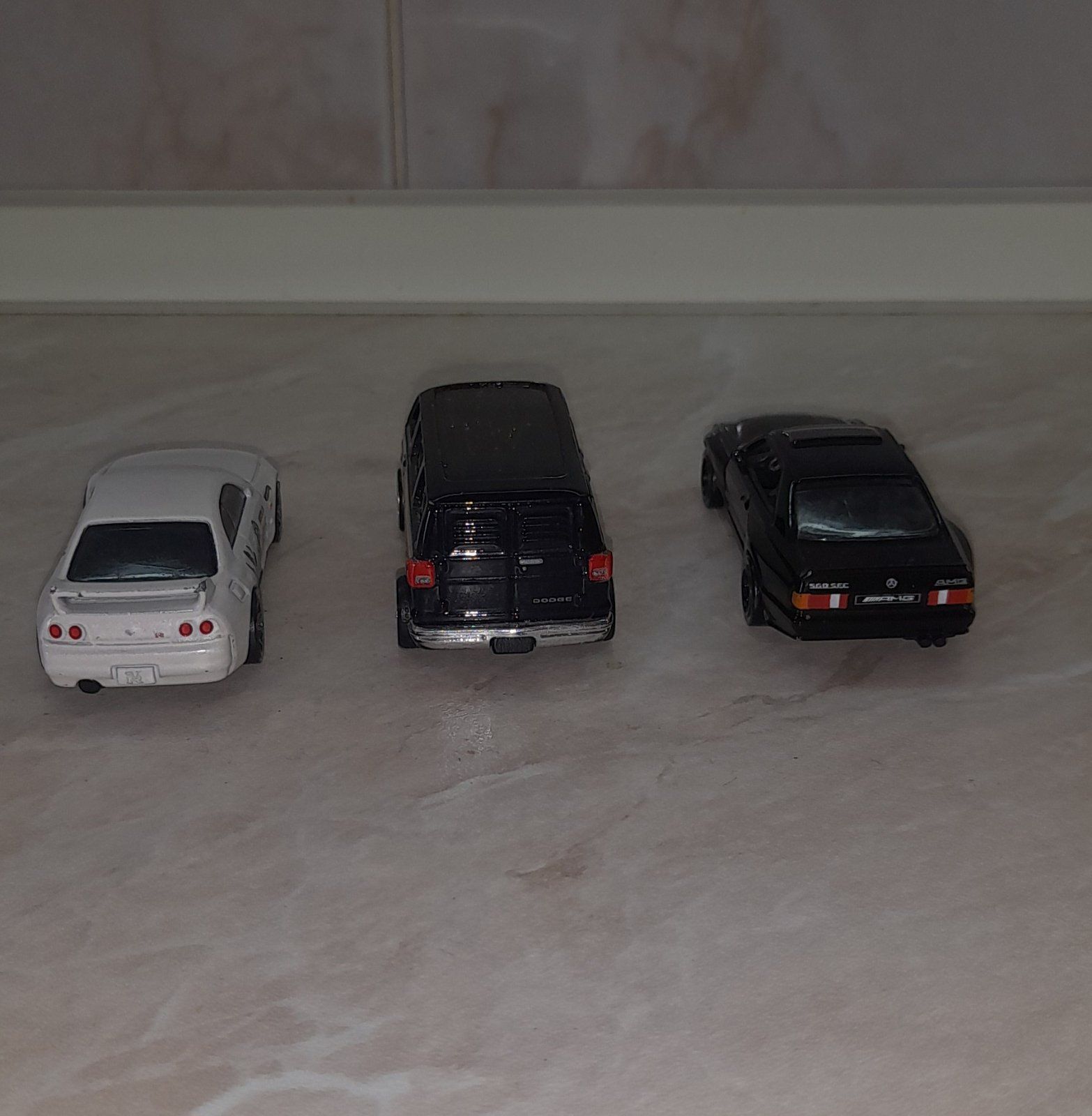 Продам машинки Hotwheels+подарунок