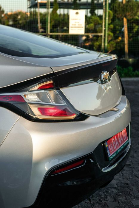 АВТО Chevrolet Volt 2016
