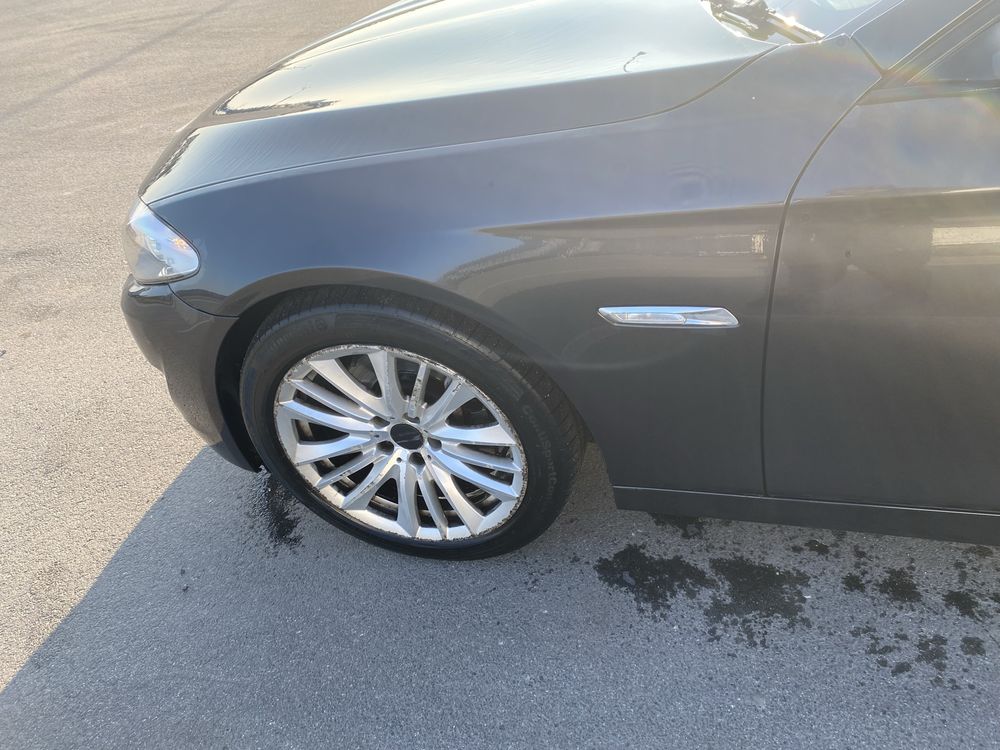 Blotnik lewy przod przedni bmw f10 f11 a90