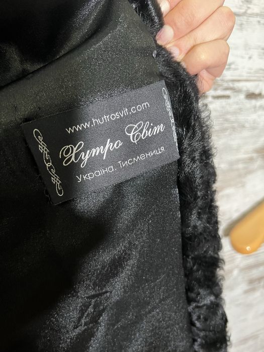 Шуба чорна, натуральний каракуль, М, Хутросвіт, Тисмениця