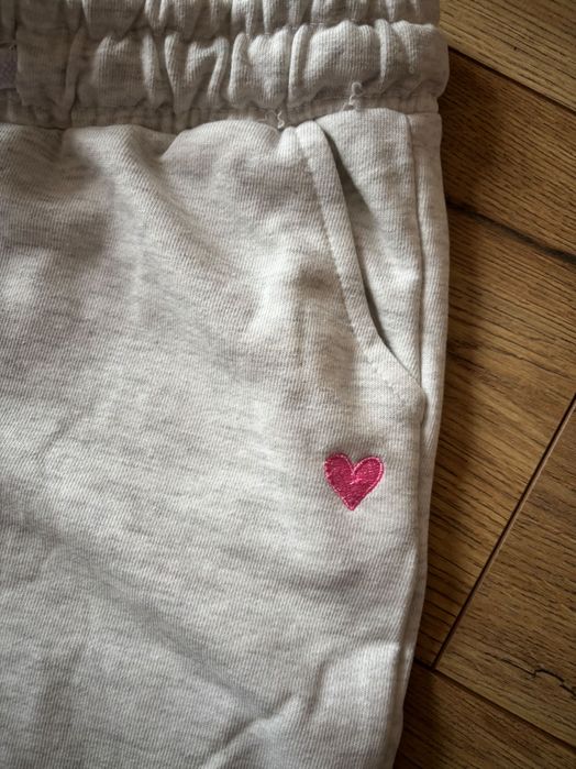 Szare spodnie dresowe. Nowe.