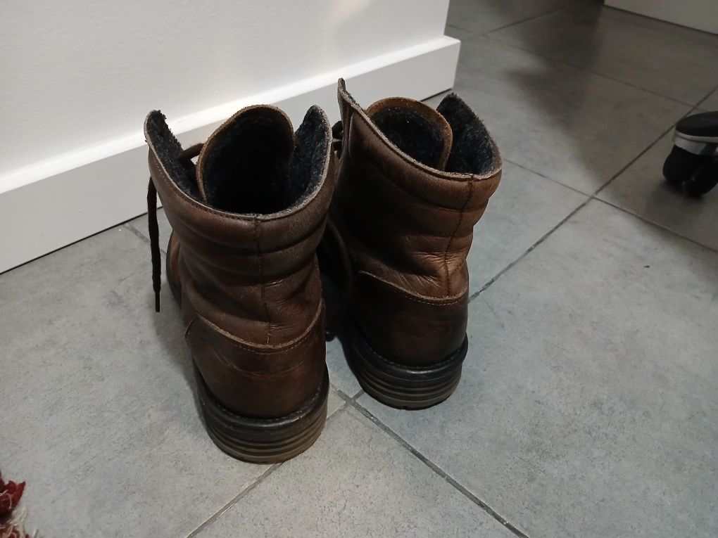 Botas n42 em pele