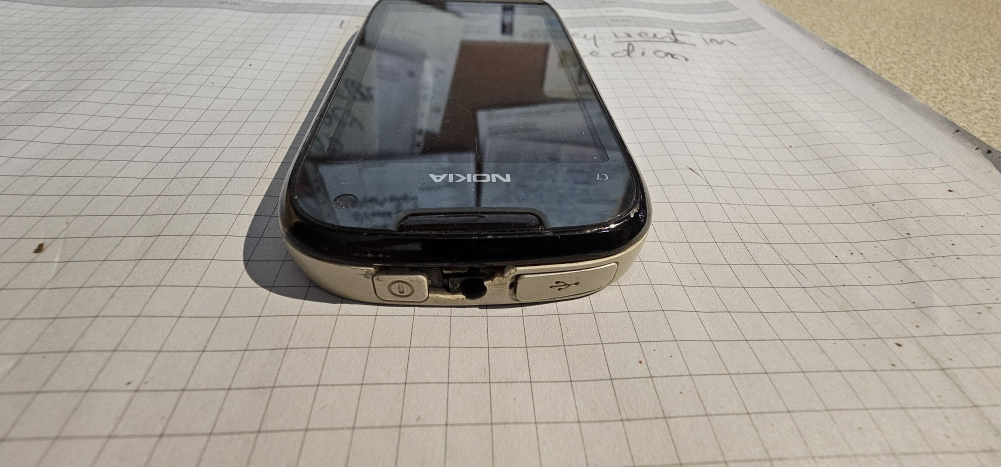 Nokia C7 uszkodzona używana