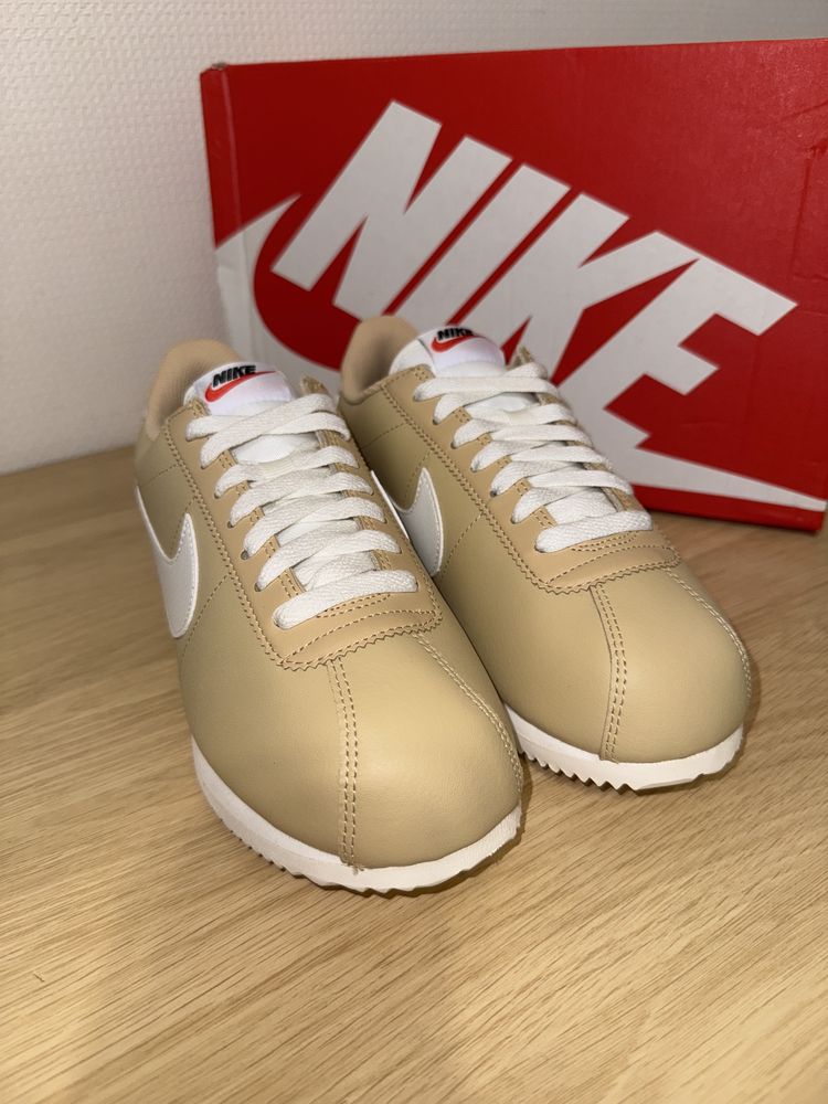 Оригінал 100% Шкіряні Nike Cortez / EUR39
