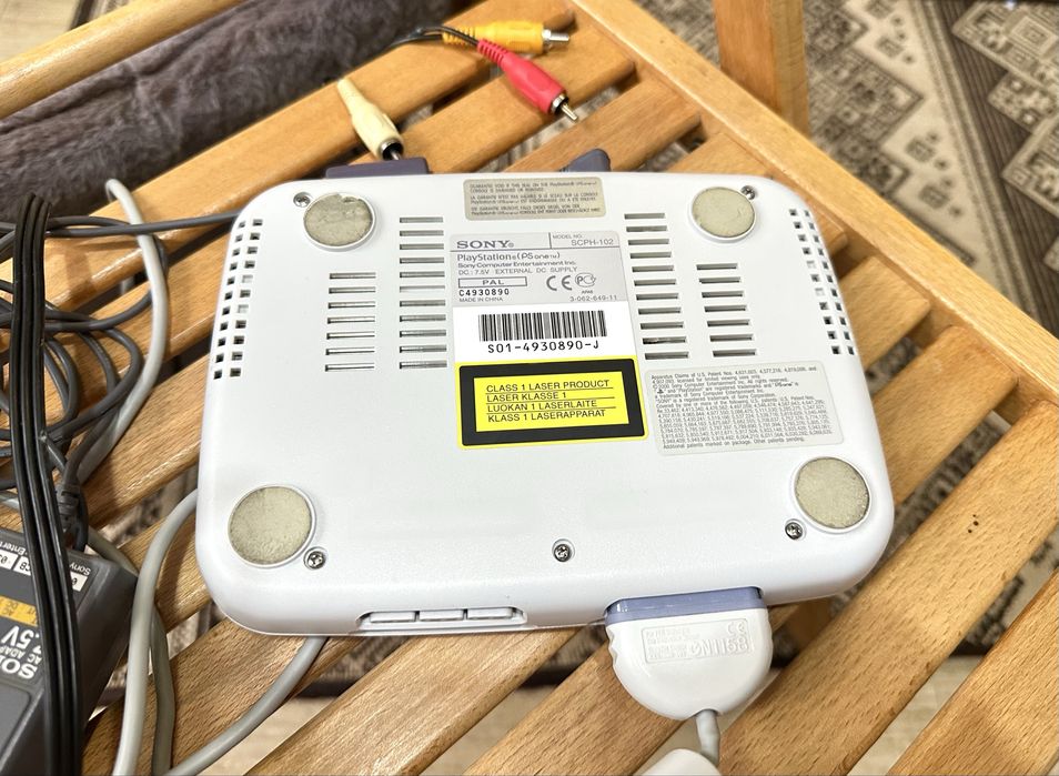 PS One Playstation 1 dualshock консоль