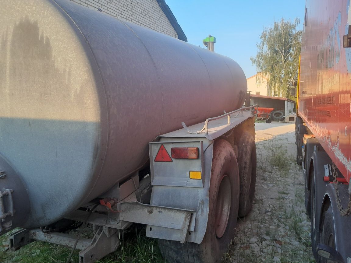 Beczkowóz joskin 12000l.