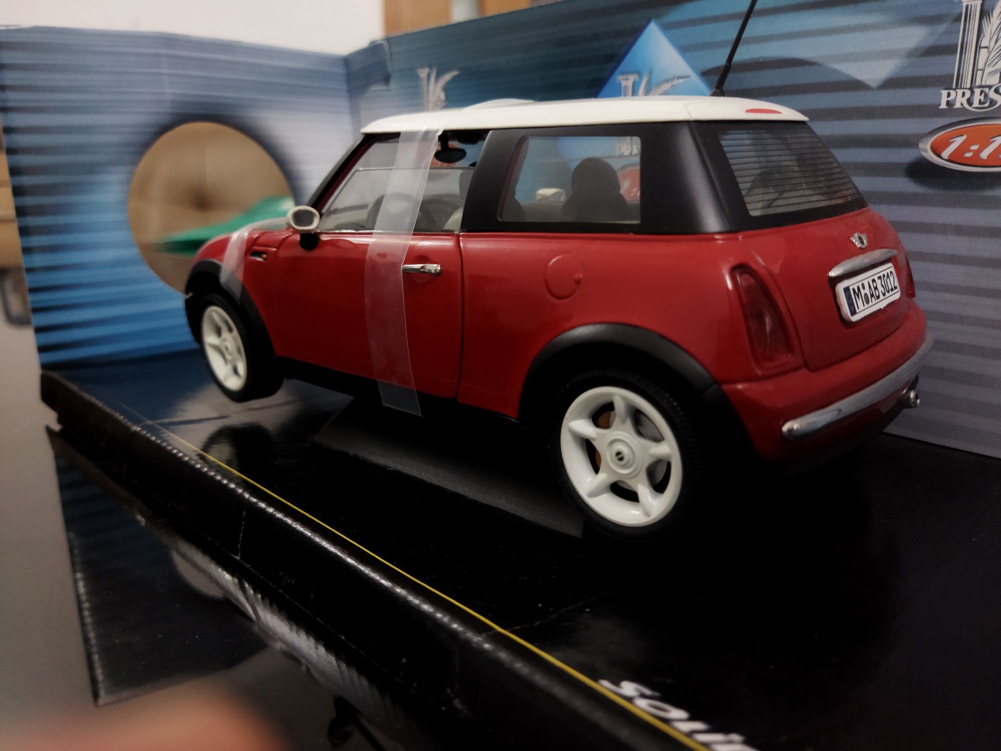 Mini Cooper escala 1/18 Solido