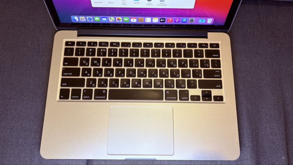 Vendo Macbook Pro retina 2013 e  Iphone 11 de 128 GB