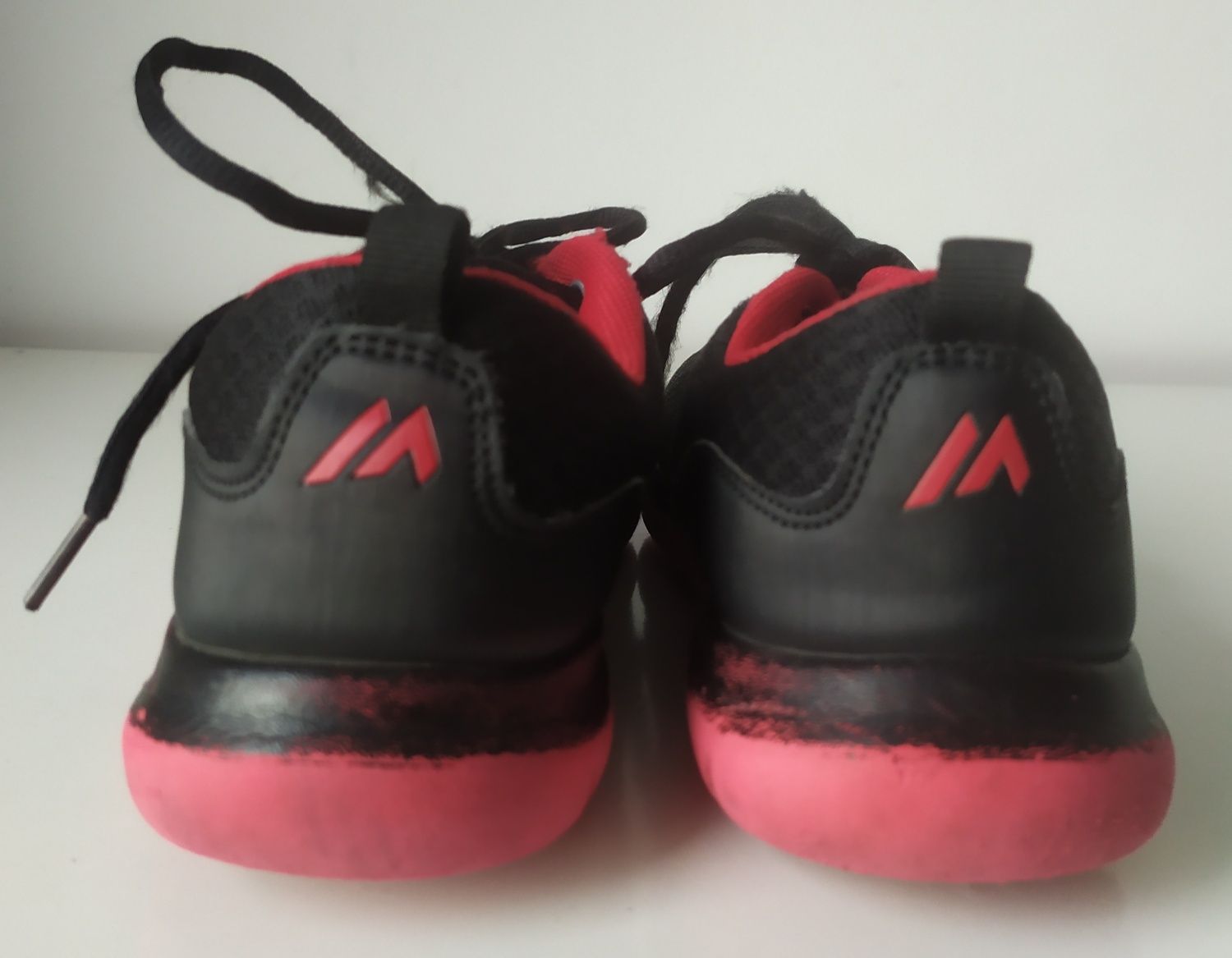 Martes chłopięce buty sportowe kolor czarny rozmiar 36