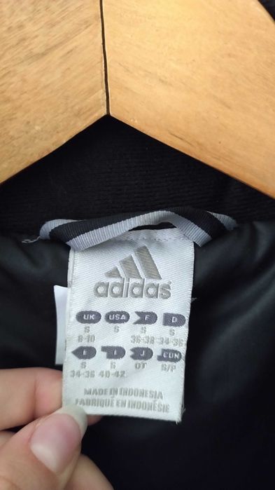 Czarna kurtka Adidas S M pikowana bez kaptura vintage