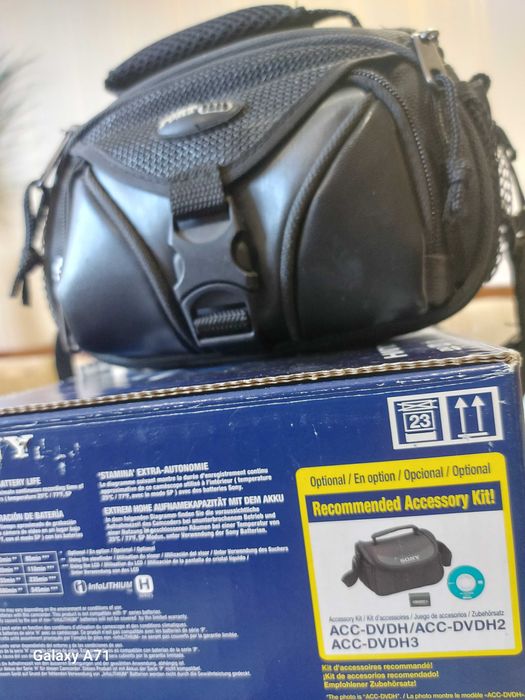 Відеокамера SONY DCR-DVD106E