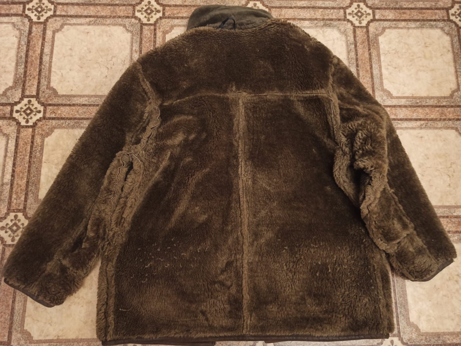 Продам  рабочую мужскую куртку -дубленку