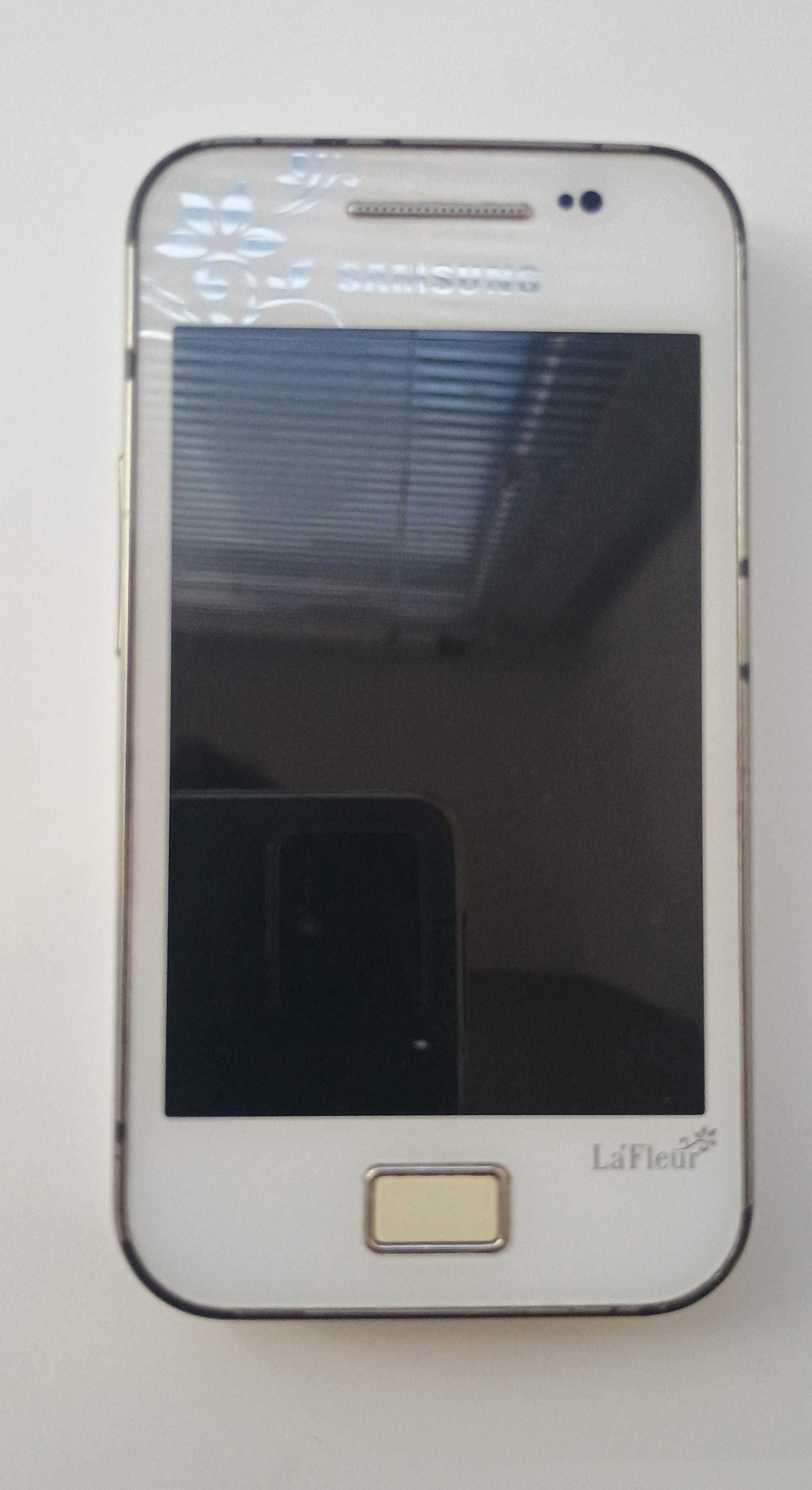 Продам смартфон Samsung GT -5830i Pure white La Fleur
