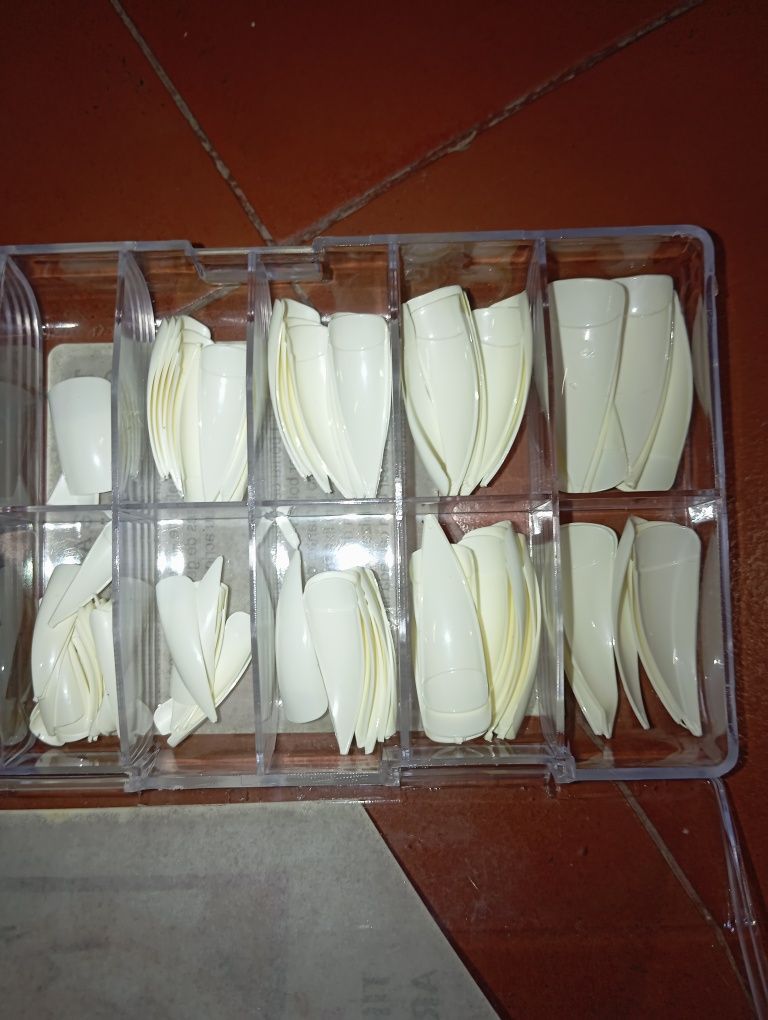 Unhas de plástico