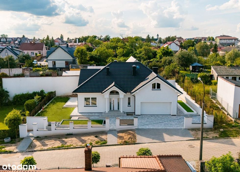 Elegancki dom z antresolą, Łomża ul. Witosa