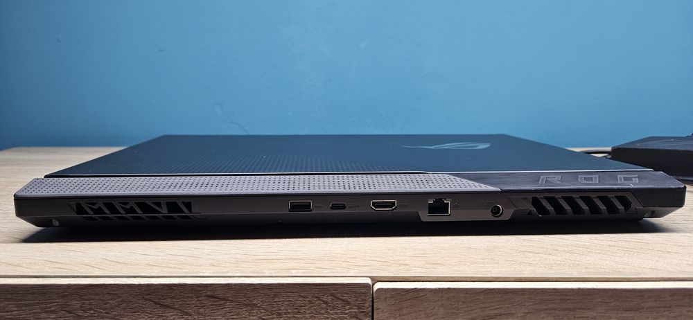 Asus ROG Strix G17 G713QR Ryzen 9 5900HX, RTX 3070 8GB, 32GB Ram, 1TB