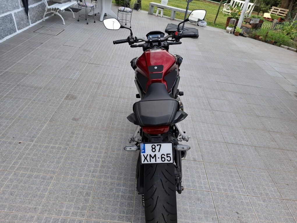 Honda CB650R 6000 km
