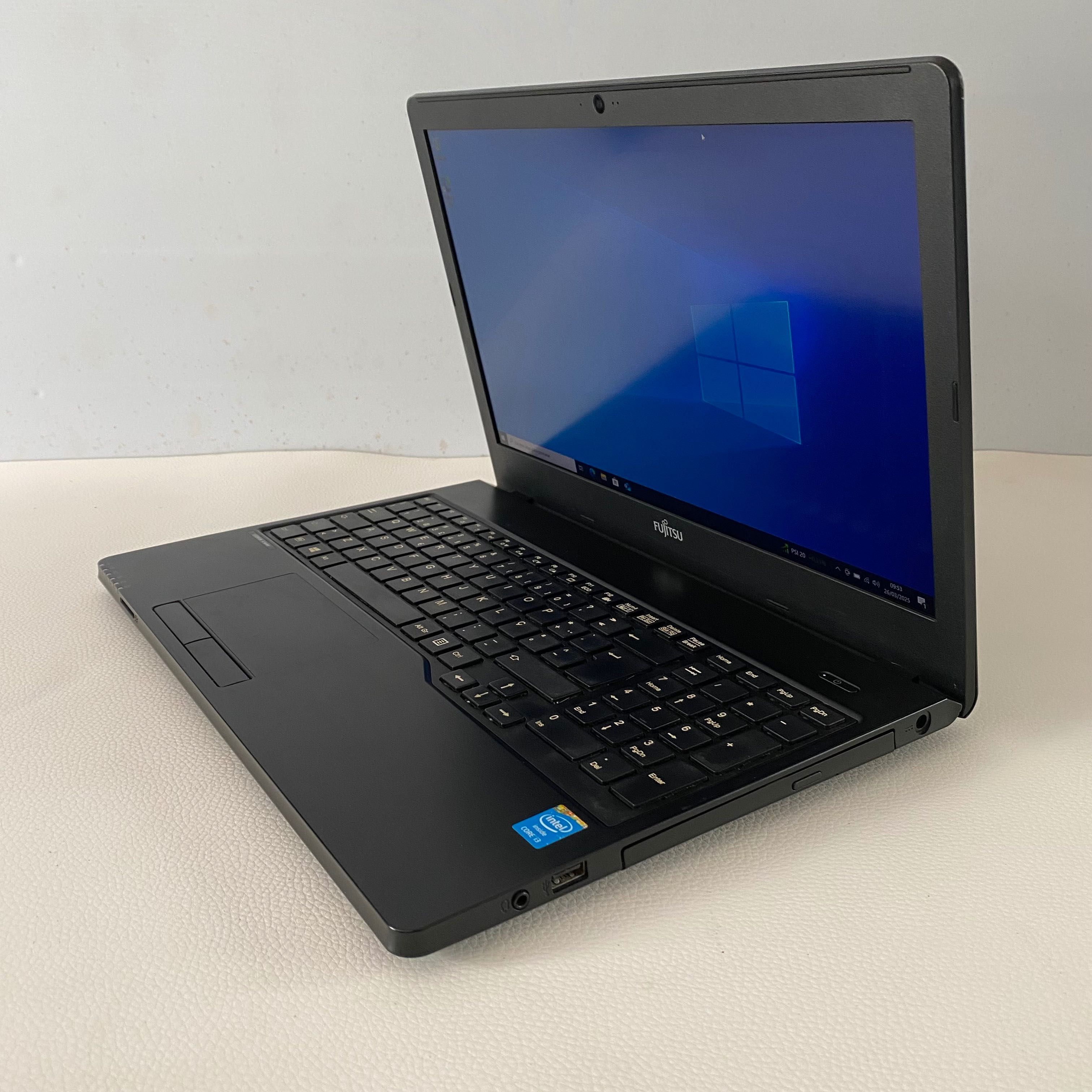 Computador portátil Fujitsu A555 8/240gb I3 15.6 FHD Como Novo!