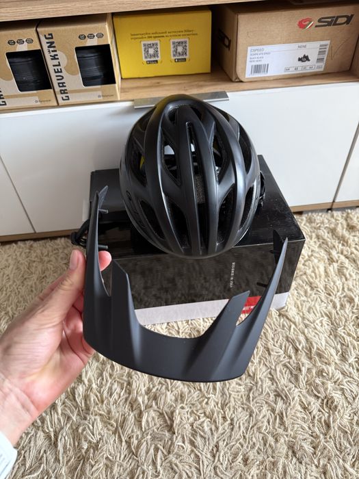 Шолом MET Veleno / Estro Mips