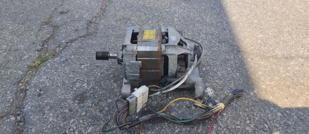 Продам двигатель