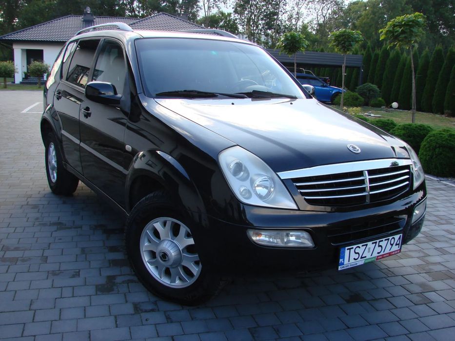 SsangYong/KGM Rexton 4x4 rama, reduktor, blacharsko perfekt !!!