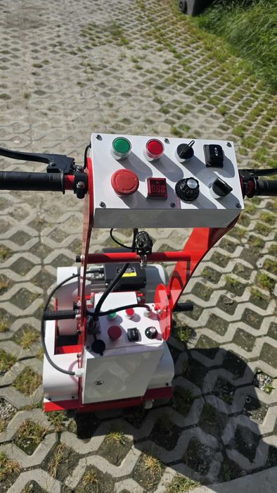 Frezarka do wycinania rowków pod ogrzewanie podłogowe NAPĘD 2,5 / 4kW