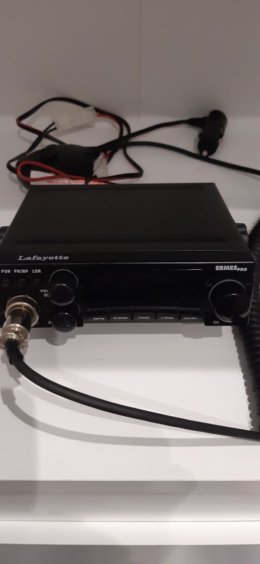 CB radio Lafajette antena President