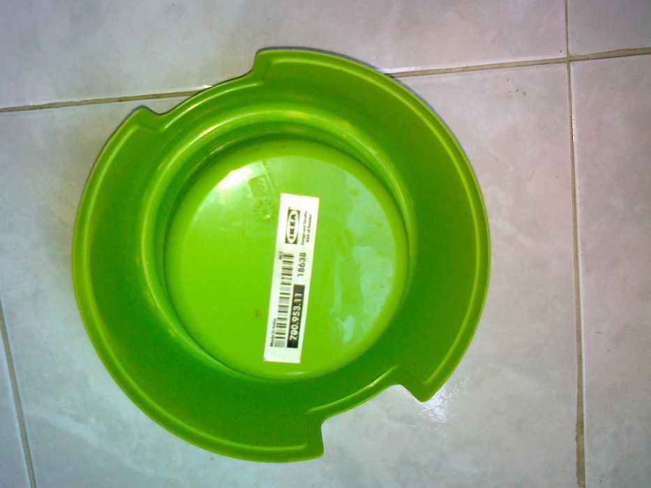 Comedouro em Inox Cão/ Gato 20cm e Comedouro verde Ikea