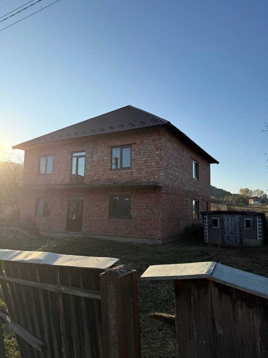 Продаж будинку в мальовничому місці — с. Коростувата