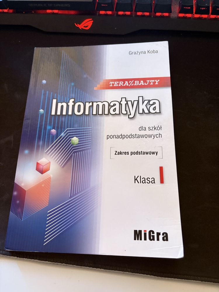Teraz bajty informatyka klasa 1 podręcznik