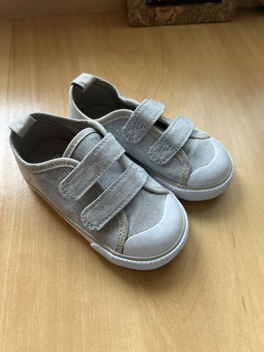 Кеди від hm 22 р