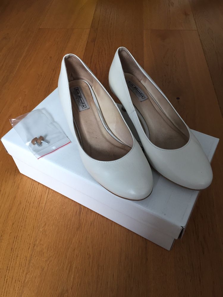 Buty damskie La Boda białe