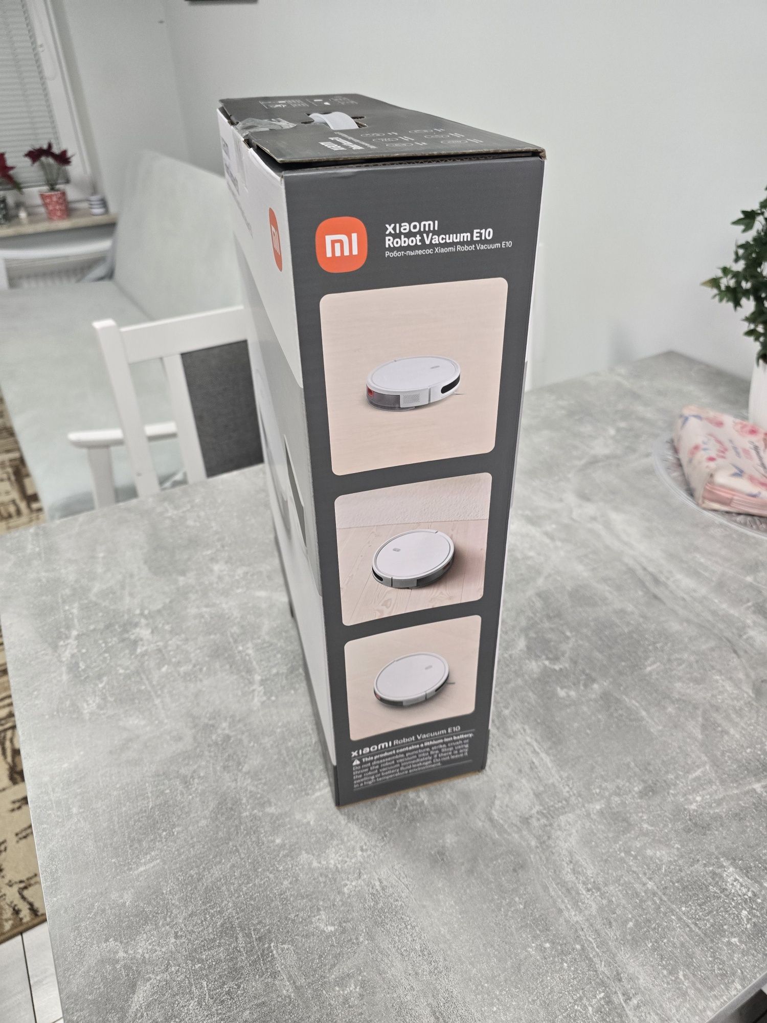 Pudełko wraz z instrukcjami Xiaomi Robot Vacuum E10