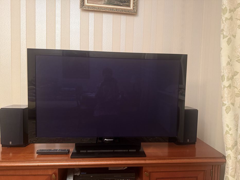 Тевізор плазма Pioneer PDP-508xd, з столиком підставкою