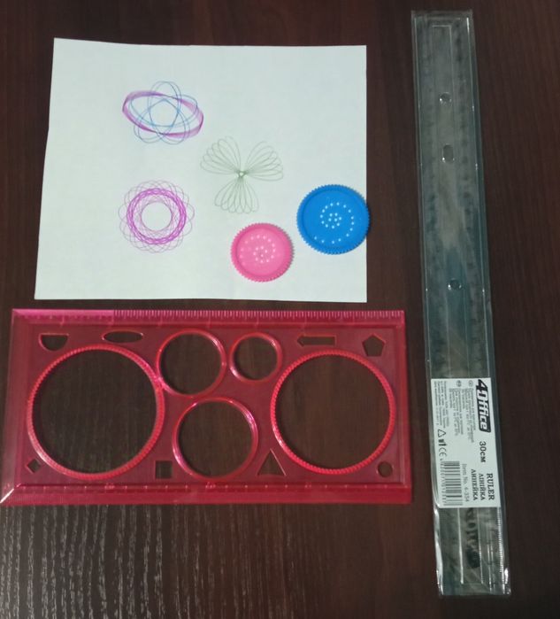 Канцтовари. Записник, блокнот, олівці, закладка, папка, спірограф