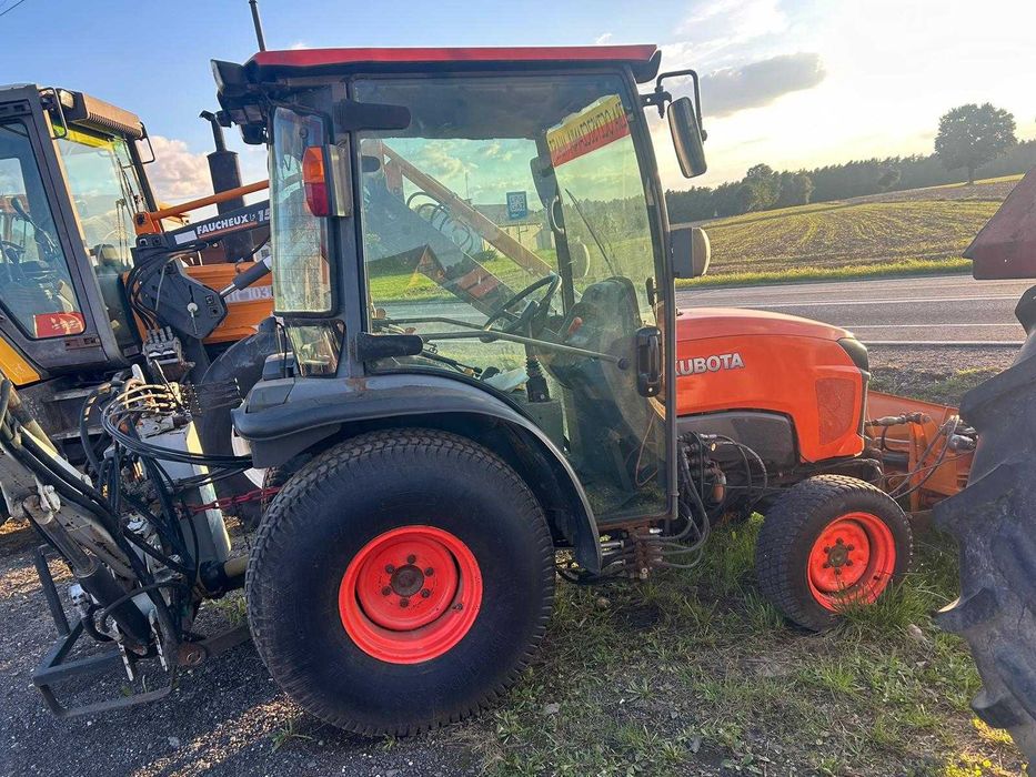kubota pług strzałka odśnieżanie akcja zima