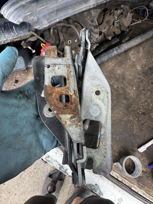 Zawiasy maski e36 coupe/cabrio