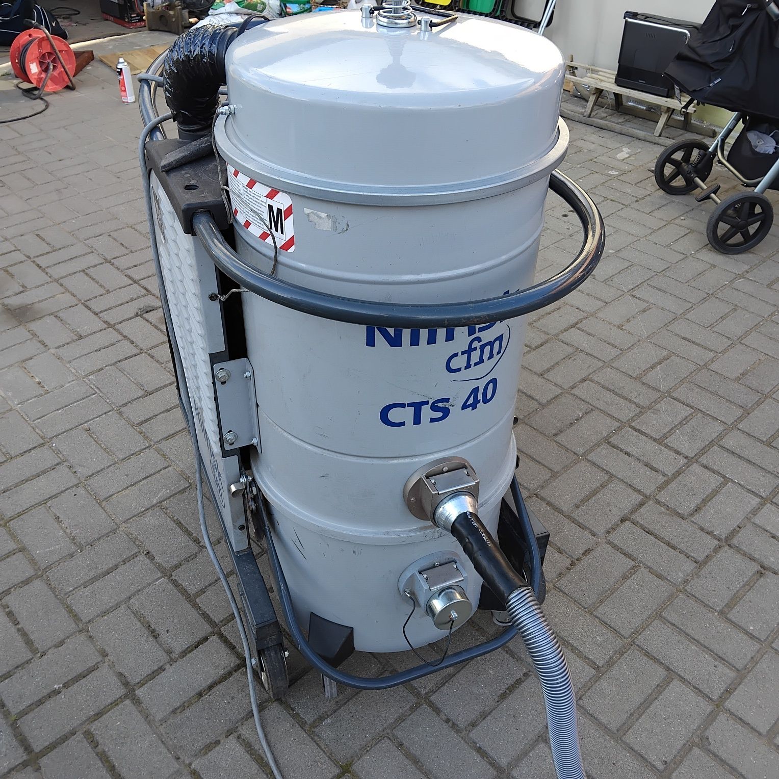 Odkurzacz przemysłowy Nilfisk cfm CTS 40