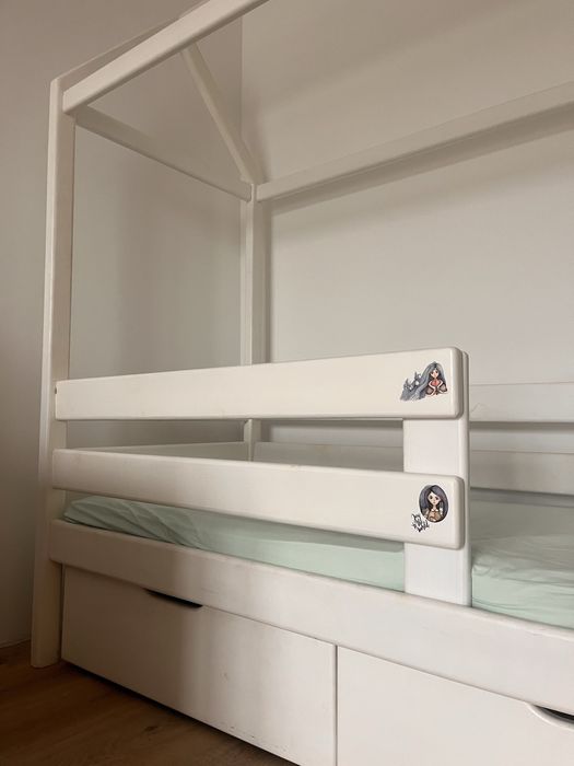 Дитяче ліжко будиночок