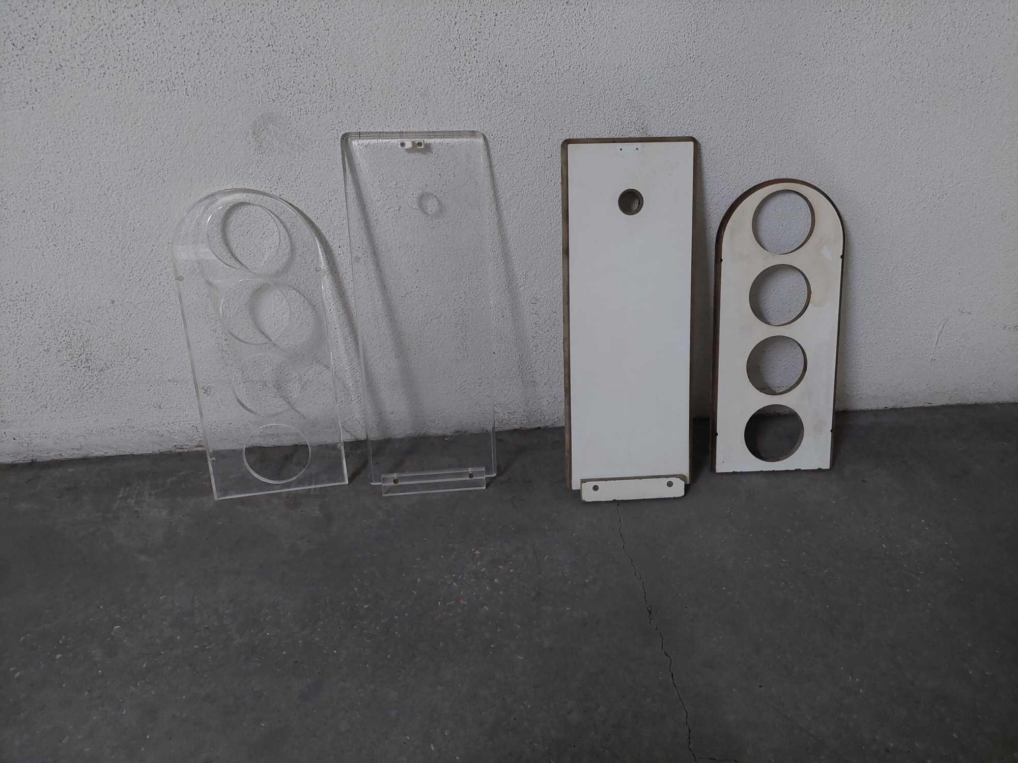 Mesa dobravel em acrílico