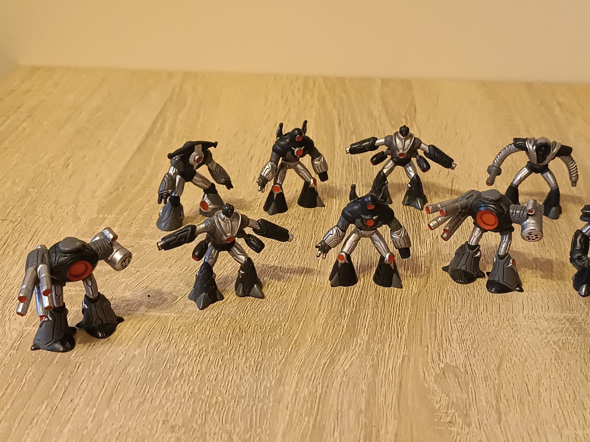 Figurki Xenox space warriors panini