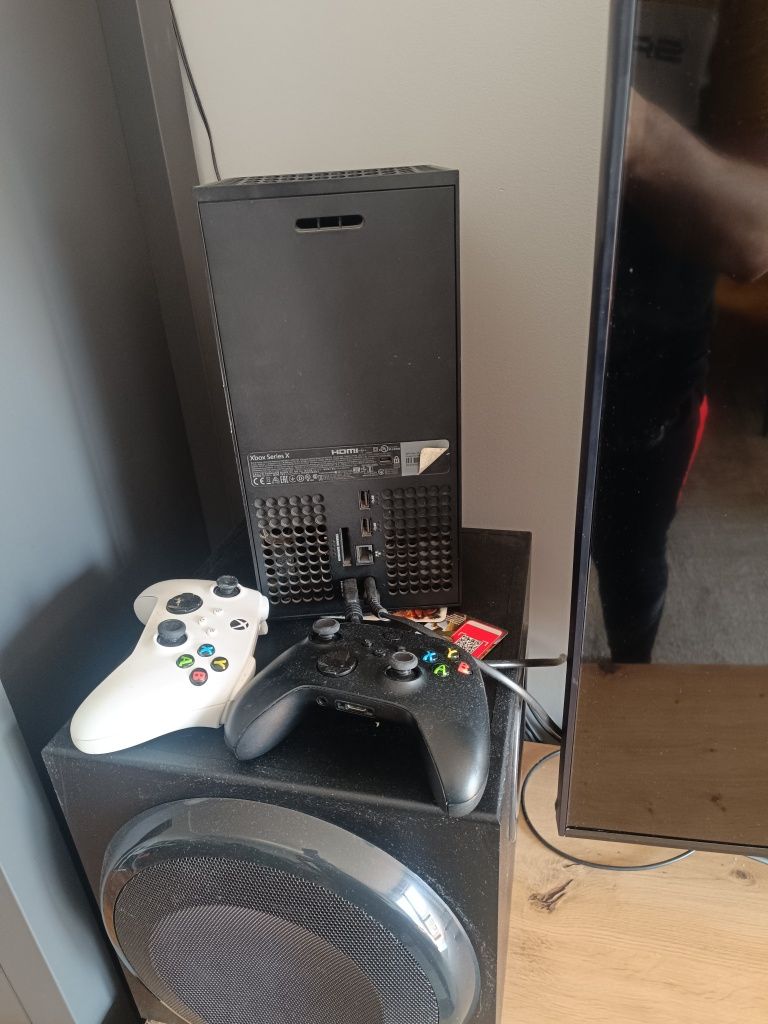 x box series x dwa pady ładowarka