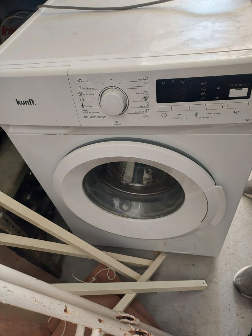 Mobília e electrodomésticos