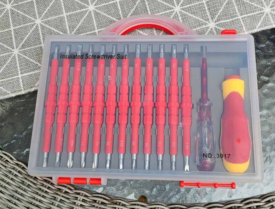 Zestaw Wkrętaków Śrubokrętów Izolowanych 25 Rozmiarów Walizka