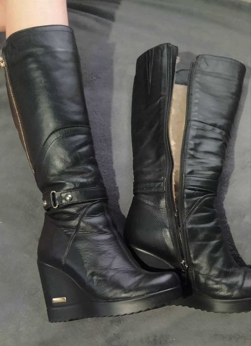 Чоботи жіночі зимові з натуральної шкіри утеплені овчиною