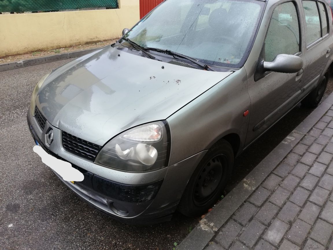Renault Clio para peças