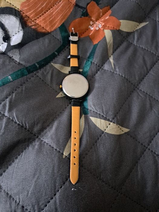 czarny zegarek damski Geneva